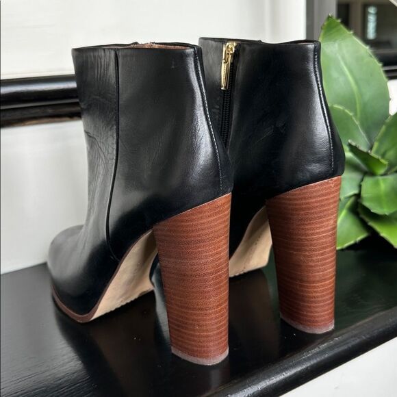 New w/ tags Vince Camuto Genuine Leather Ankle Boots Block Heel Booties 9.5 - Picture 2 of 6